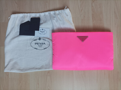 Prada clutch Nylon Neon pink - mit Echtheitskarte   WIE NEU