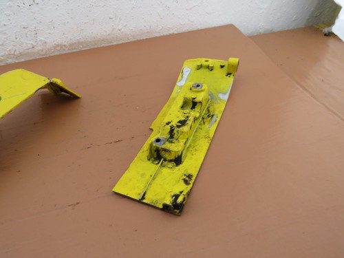 McCulloch Power Mac 320 Chainsaw OEM Engine Covers - Picture 3 of 7