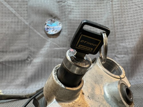 2001 Honda ST1100 Lock & Key Set - Foto 3 di 12