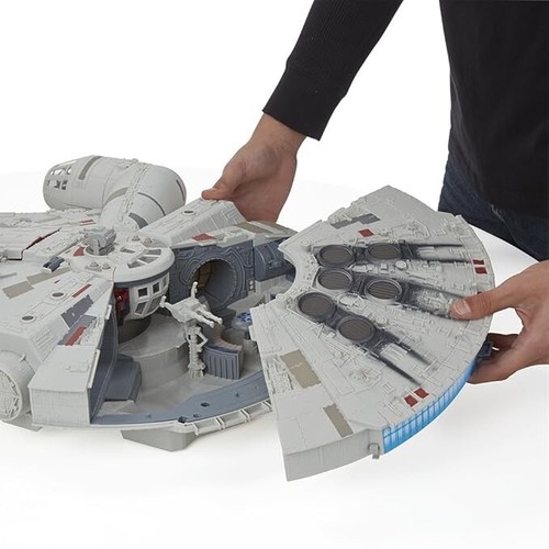 Star Wars MILLENNIUM FALCON Hasbro Episode VII The Force Awakens RARE NEW SEALED - Picture 4 of 9
