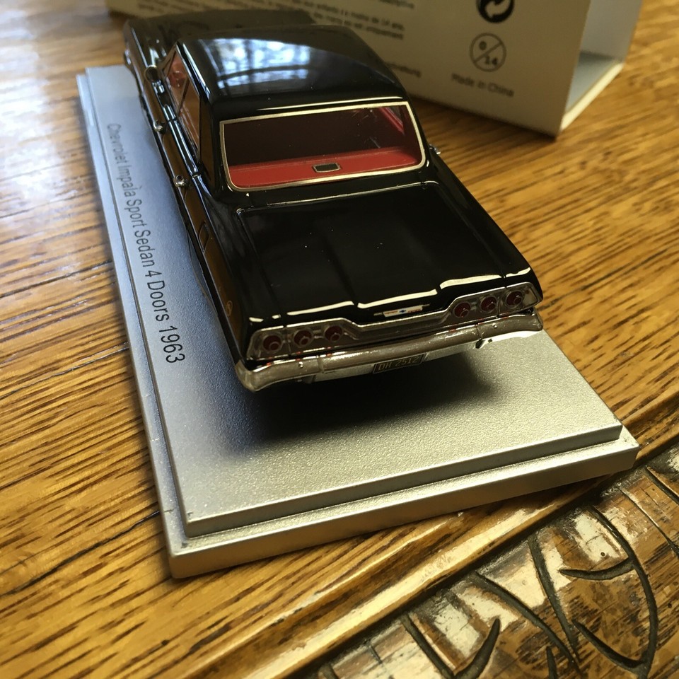 Miniature Kess Chevrolet National Ambulance Royal Oak Michigan – 1/43, Résine, Neuve