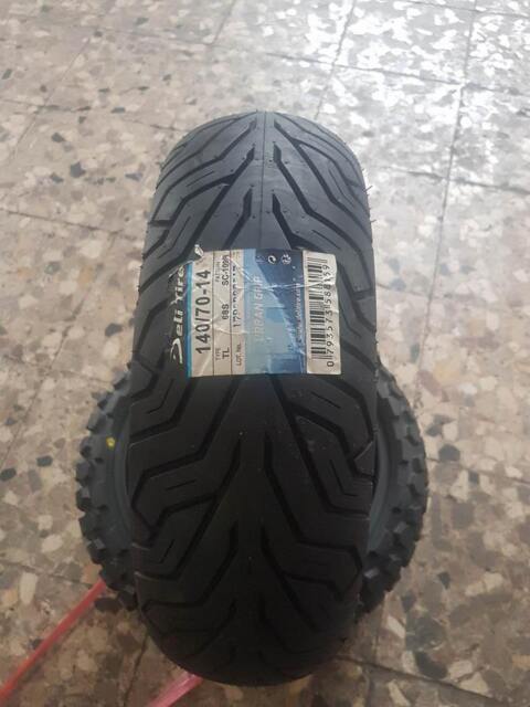Pneumatico Posteriore 140/70-14 68S DELI TYRE URBAN GRIP DOT2022/2023 Pneumatico Posteriore 140/70-14 68S DELI TYRE URBAN GRIP DOT2022/2023