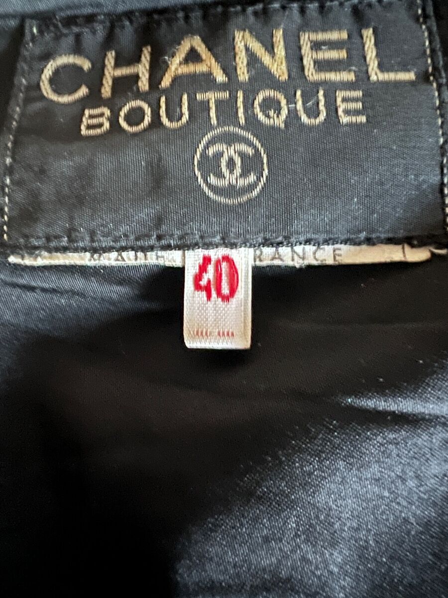 CHANEL BOUTIQUE 1980th Black Leather Jacket Gold Lion CC CHANEL BOUTIQUE 1980th Black Leather Jacket Gold Lion CC