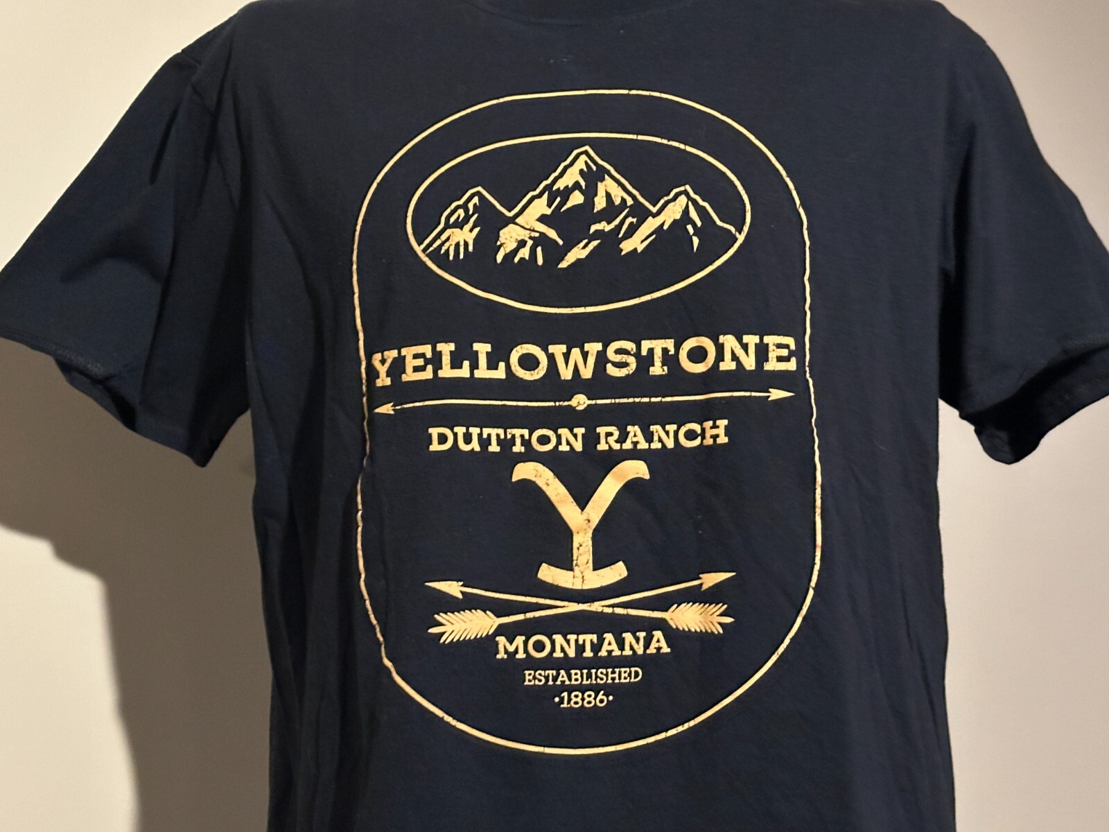 YELLOWSTONE official Dutton Ranch Paramount t-shi… - image 2