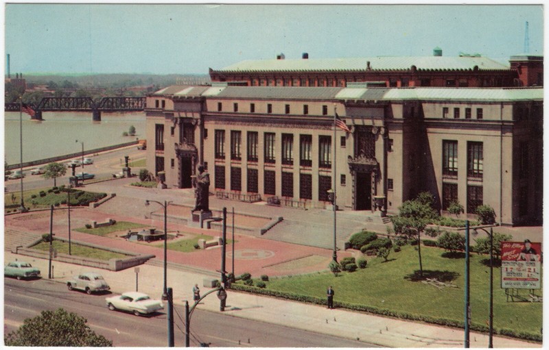Color Postcard: Columbus, Ohio City Hall and Christopher Columbus statue aerial 