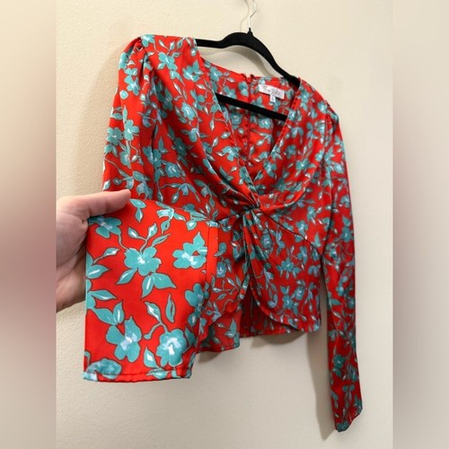 Love, weißes seidiges geblümtes Langarm-Crop-Top in Rot und Türkisblau - S - Bild 4 von 13