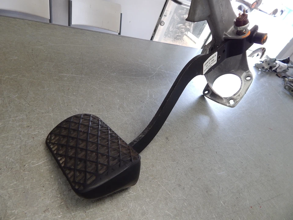 Conjunto de pedal de freno 107 560SL 380SL 450SL 380SLC 450SLC 500SL 1072900219 Foto 4 de 4