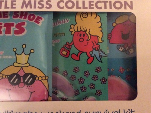 BNIB New Little Miss Survival Kit Moisturising Foot Mask Lip Mask 2 Eye Masks - Picture 4 of 5