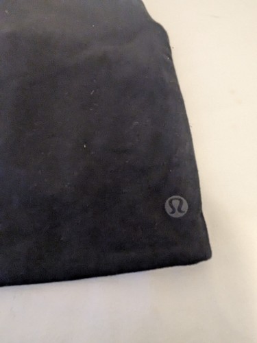 LULULEMON Black Beanie Hat Men’s Women’s Running Training Athletic Logo Cap L/XL - Picture 7 of 9