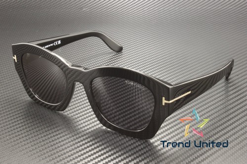 Gafas de sol para mujer Tom Ford FT1083 01A de plástico negro brillante humo 52 mm - Imagen 2 de 11