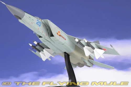 Hobby Master 1:72 MiG-25PDS Foxbat-E Soviet Air Force 146th GFAR Blue 20 - Bild 5 von 8