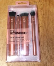 Real Techniques 4 Piece Face Base Makeup Brus...