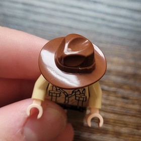Lego Indiana Jones 7195 Open Shirt Raiders of the Lost Ark Minifigure Minor Wear