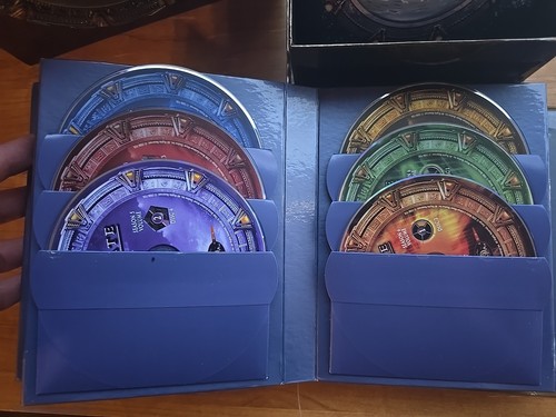 Stargate SG-1 The Complete Series, Collector's Edition DVD 54-Disc, Seasons 1-10 - Picture 7 of 14
