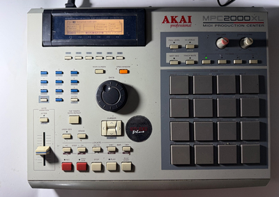 AKAI MPC2000XL サンプラー AKAI MPC2000XL サンプラー 【公式通販】