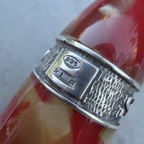 Delta Sorrento Limited Edition Marble Red & Sterling Rollerball Pen - #037/100 - 第 6/23 張圖片