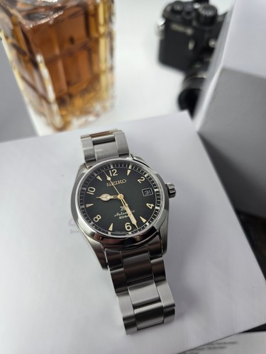 Seltene Seiko Prospex Baby Alpinist Uhr - grünes Zifferblatt - SPB155J1
