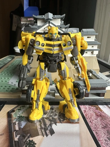 Transformers Studio Series #100 Rise Of The Beasts Deluxe Class Bumblebee