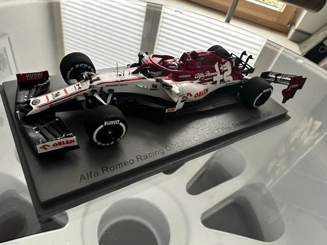 F1 Felgentisch Sauber Alfa Romeo F1 Team - Bild 4 von 4