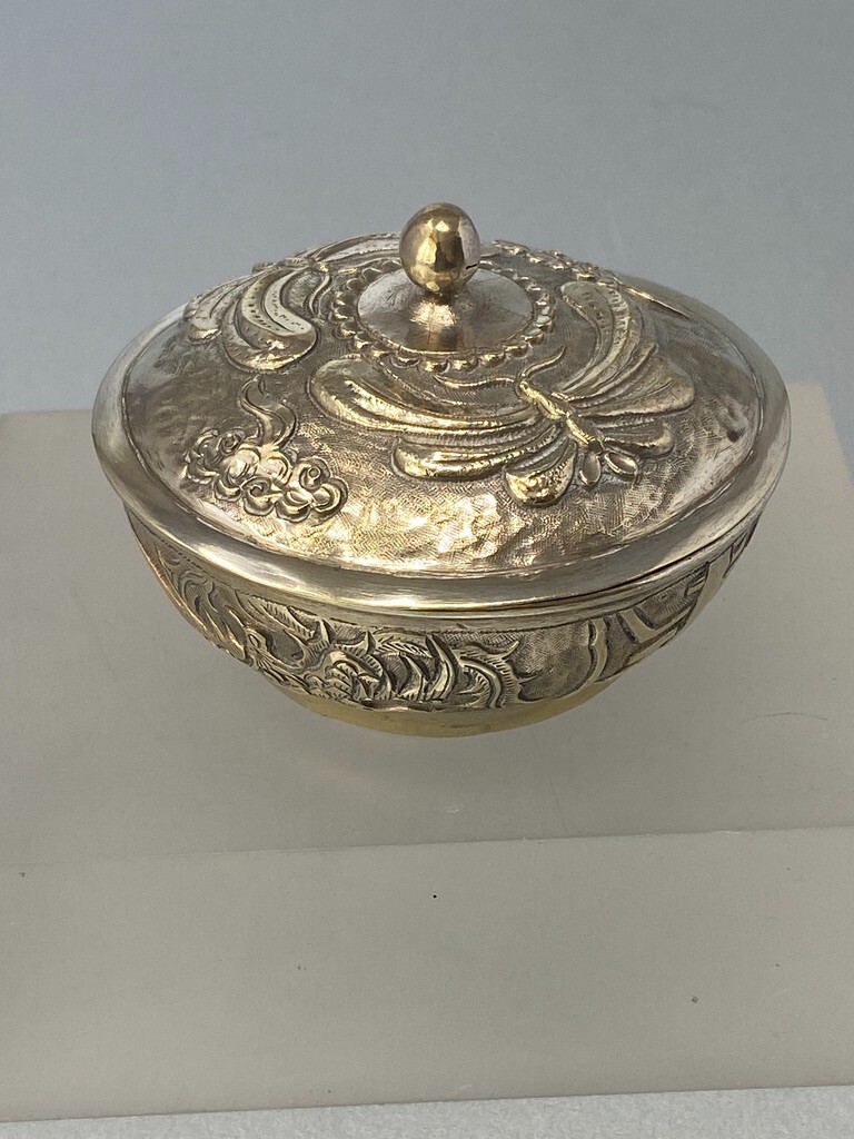 Picture 1 of 6
