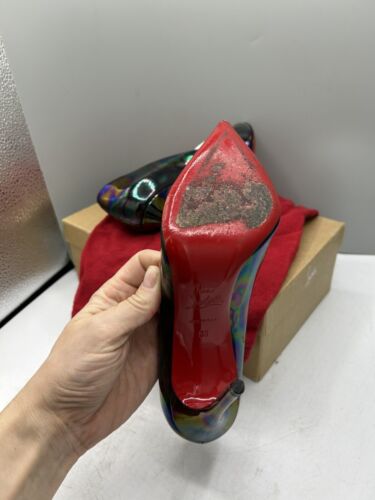 Christian Louboutin Talla 38 Mujer 8 Pigalle Follies Bombas Patente Aceite Estelar - Imagen 9 de 9