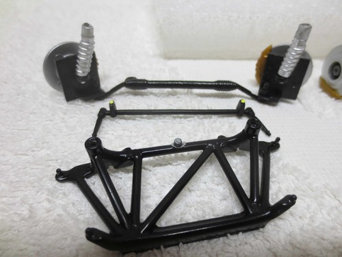 LOWNDES DIFF – STEERING & SUSPENSION AU FORD BIANTE 1:18 SCALE - Bild 3 von 4