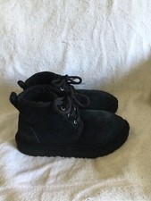 UGG Neumel IIBlack Ankle Chukka Shearling Lined Boots 1017320K Big Kids Size 2US