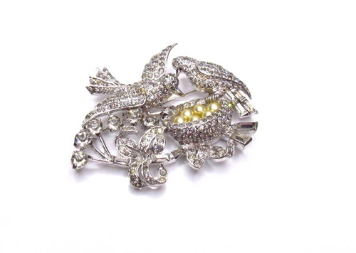 Vintage Boucher Rhinestone Bird Brooch Pin Figural Love Nest
