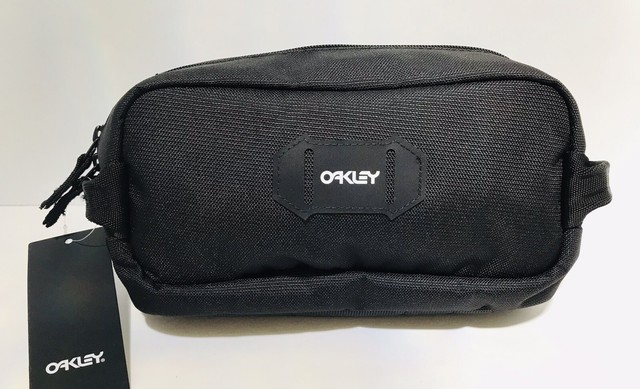 oakley street duffle bag