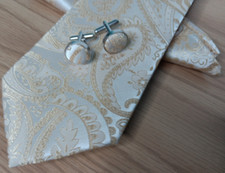 DIBANGU Gold Paisley Silk Tie Cufflink Pocket Square Set shipped from USA NWT