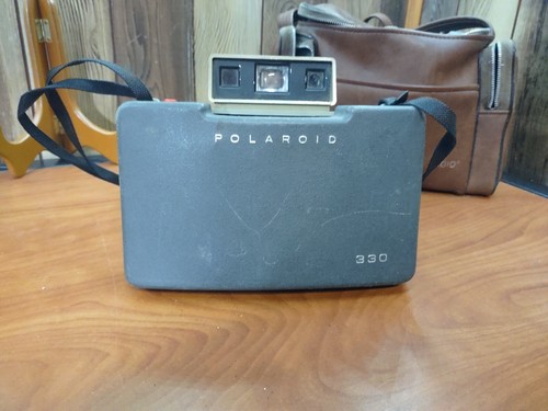 Polaroid Automatic 330 Land Camera mit Tasche + Cold Clip - Bild 11 von 13