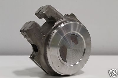 New Flowserve Gate Valve Stainless Disc 35 lb GHWM / 123X890-1 SA351 GRCF8M