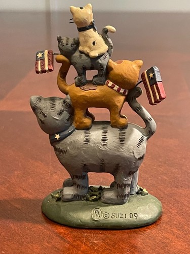 Blossom Bucket Stacked Patriotic Cats Figurine 4th of July Resin Collectible - Picture 4 of 11