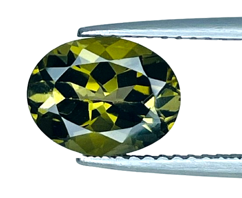 2.06CTS 9.2x7.2x5.2 mm _Green Natural tourmaline Oval cut gemstone , see video - Picture 2 of 3