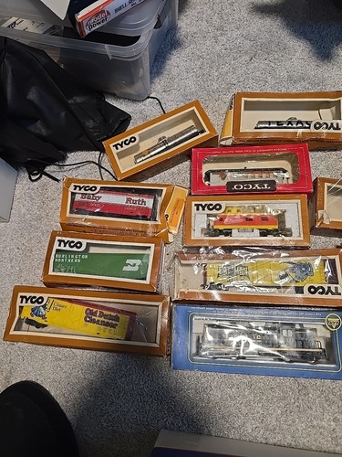 Lot De Trains Miniatures échelle HO - Occasion - Plusieurs Pièces