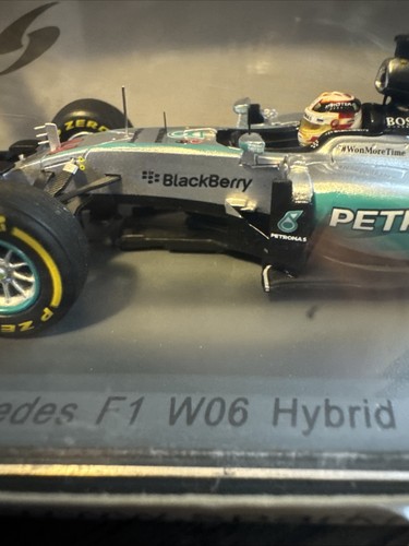 New Spark Minimax 1/43 Mercedes F1 W06 Hybrid US GP 2015 World Champions - Picture 7 of 22