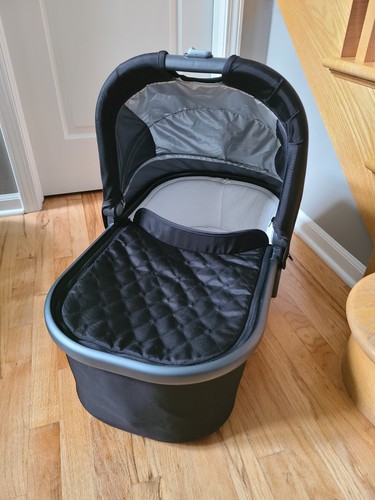 UPPAbaby V1 Design Bassinet GOOD Condition For Vista Cruz Strollers Black JAKE.