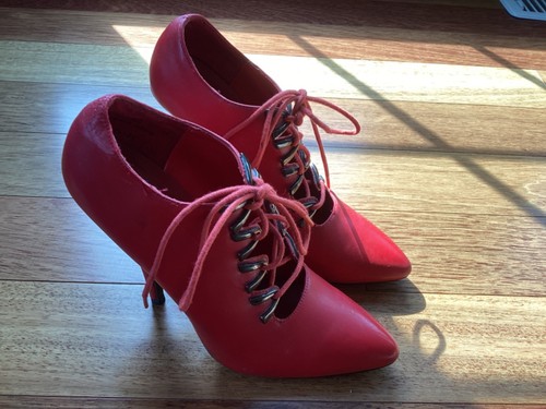 Wild Pair Vintage Lipstick Red High Heel Lace-Up Ankle Boots Sz 7