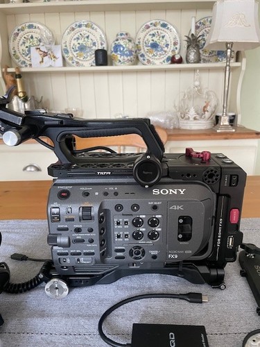 Sony FX9 Shooting Package + Accessories. - Picture 2 of 13