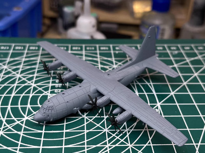 1/2000 1/700 1/400 1/350 American AC-130 heavy ground attack aircraft
