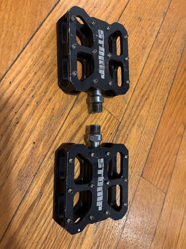 STOMP schwarz Nieten Fahrrad Pedale für BMX MTB Commuter Urban Bike Builds