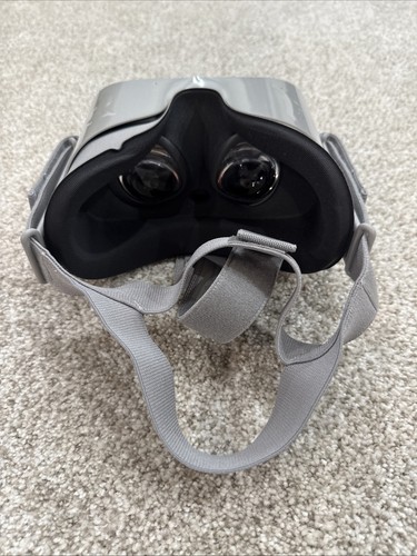 Oculus Go Standalone VR 64GB In Box Never Used - Picture 4 of 9