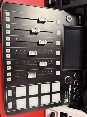 Rode RODECaster Pro II Digital Mixer 5-Channel Desktop Audio Production