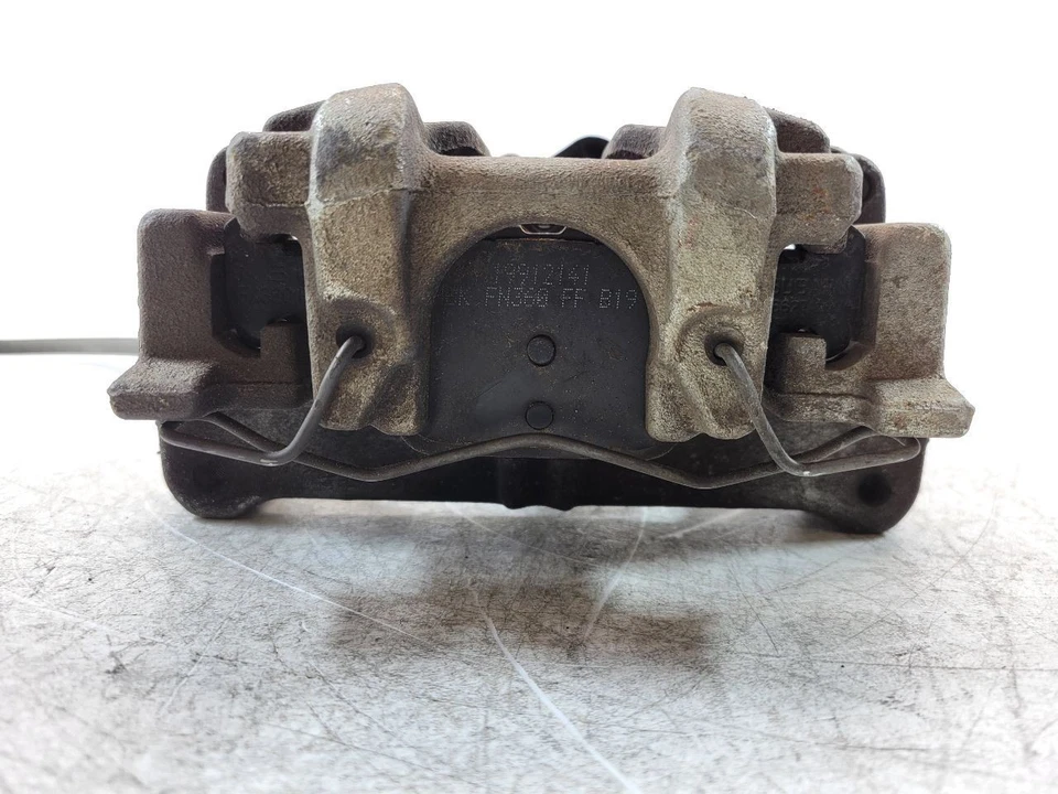 Pinza de freno trasera izquierda Subaru Outback or Legacy 2016 2017 2018 2019 26634Al03B Foto 2 de 4