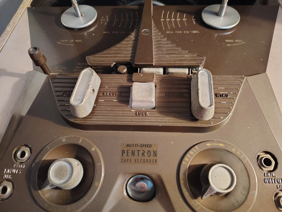 Grabadora de cinta Pentron 1954 multivelocidad TR-4 hecha en Chicago Foto 4 de 4
