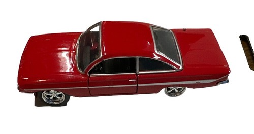 Fast & Furious 8 Dom's 1961 Chevy Impala auto pressofusa Jada Toys 5 pollici F8 1/32 - Foto 2 di 3