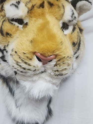 Bengal Tiger plush stuffed Wall Mount w/luminous gold glass eyes 16 x 22 x 13 - Picture 5 of 5