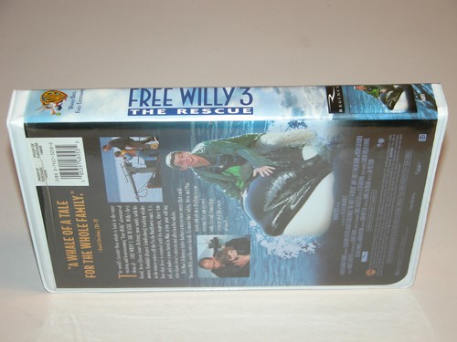 FREE WILLY 3 THE RESCUE 1997 VHS CLAMSHELL WITH COMPASS LIKE NEW WARNER BROTHERS - Picture 3 of 4