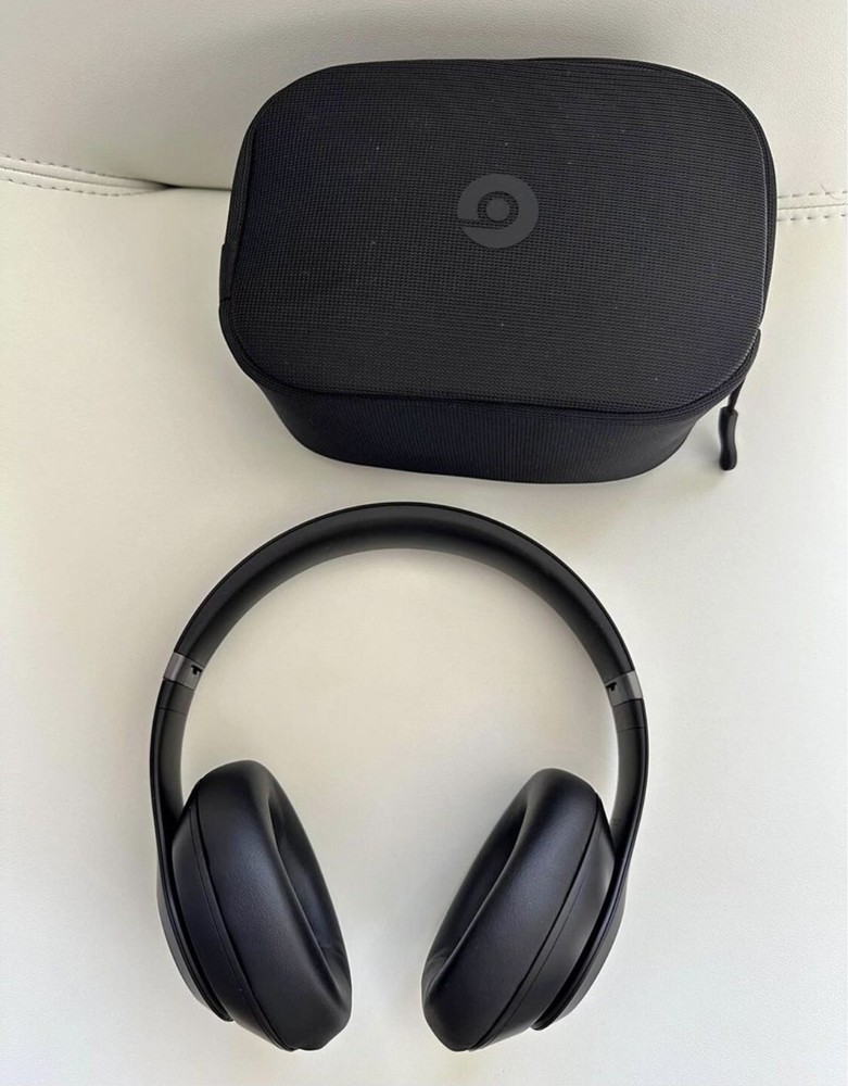 Beats by Dr. Dre Studio Pro Wireless Bluetooth Headphones - Black MQTP3LL/A