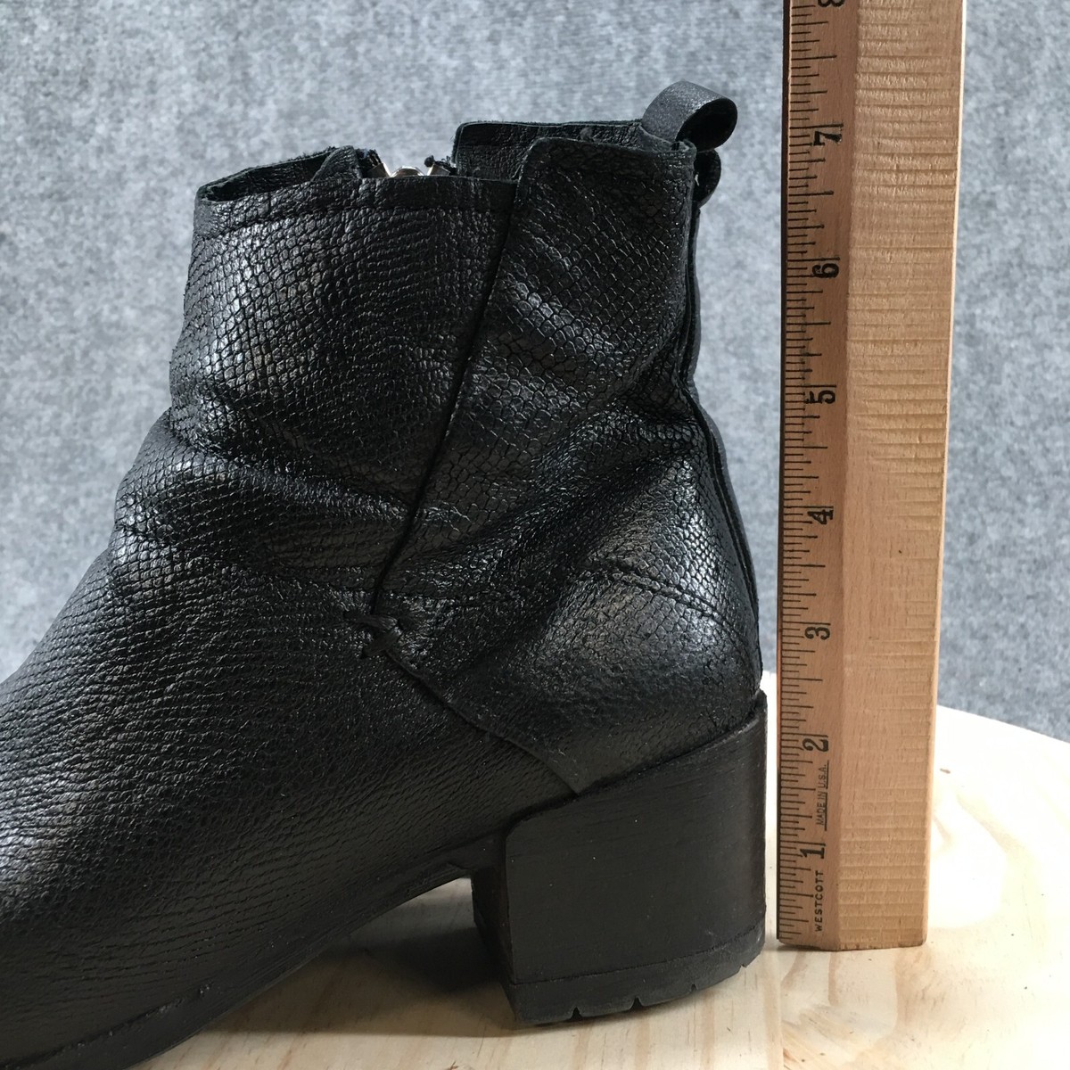 Felmini Boots Womens 39 Ankle Bootie Black Snakeskin Print Felmini Boots Womens 39 Ankle Bootie Black Snakeskin Print